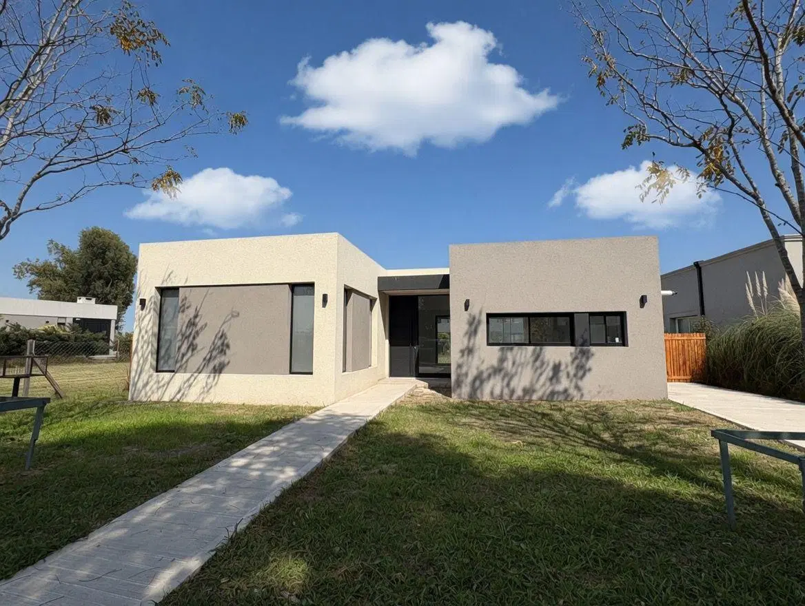 CASA EN VENTA EN SANTA EMILIA - PILAR DEL ESTE 4