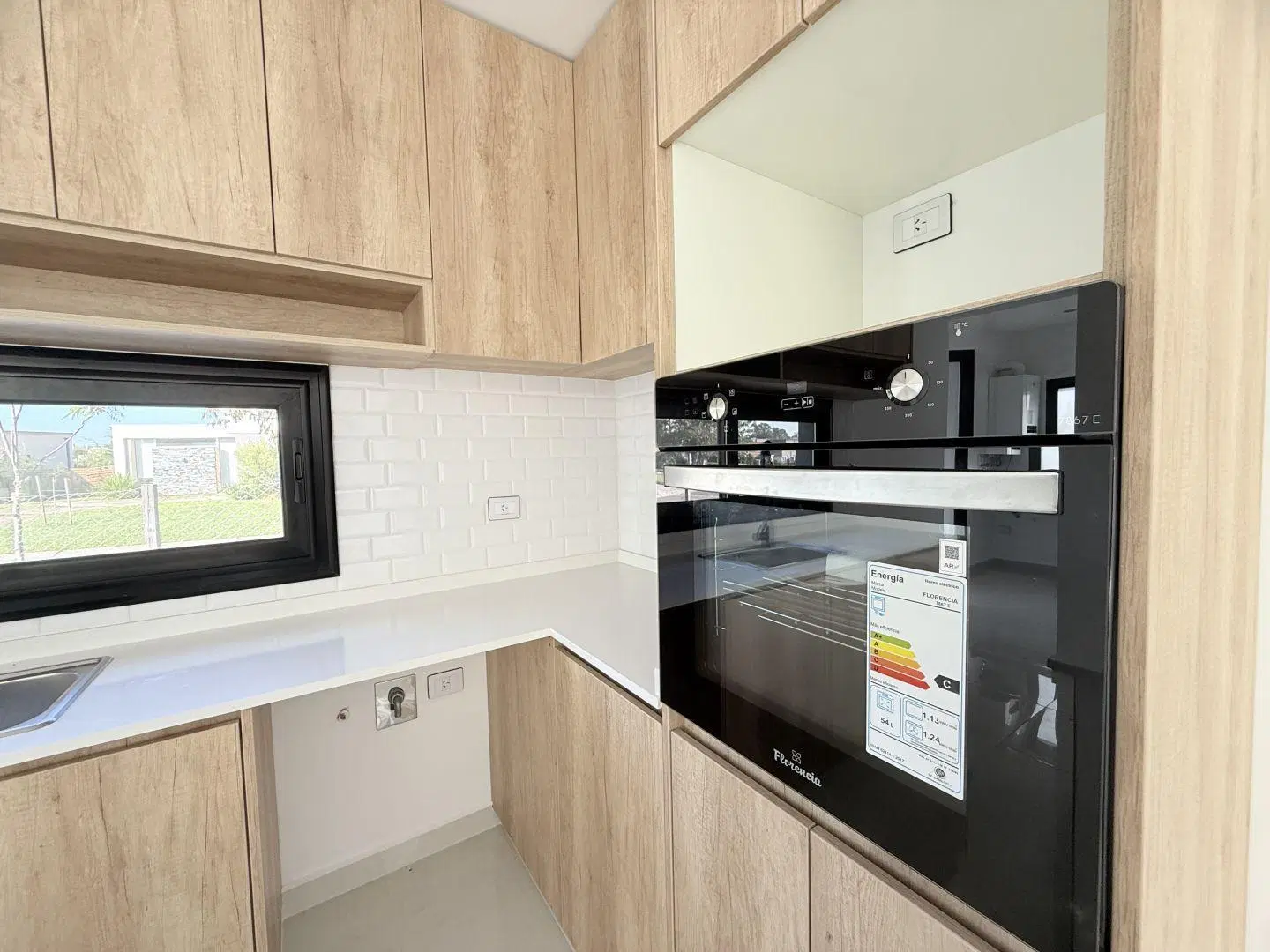 CASA EN VENTA EN SANTA ELENA - PILAR 5