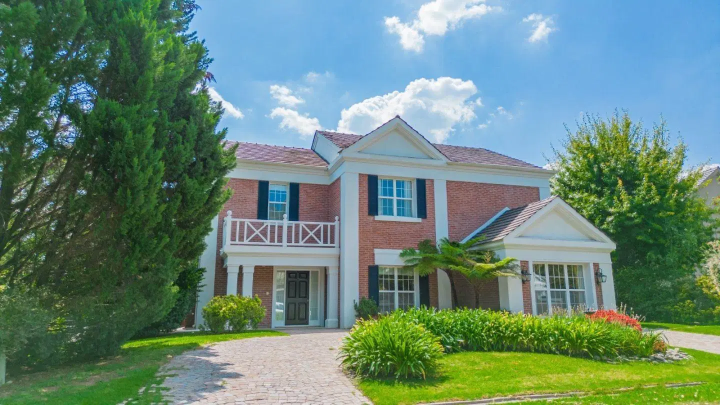 CASA EN VENTA EN LA LOMADA DE PILAR 8