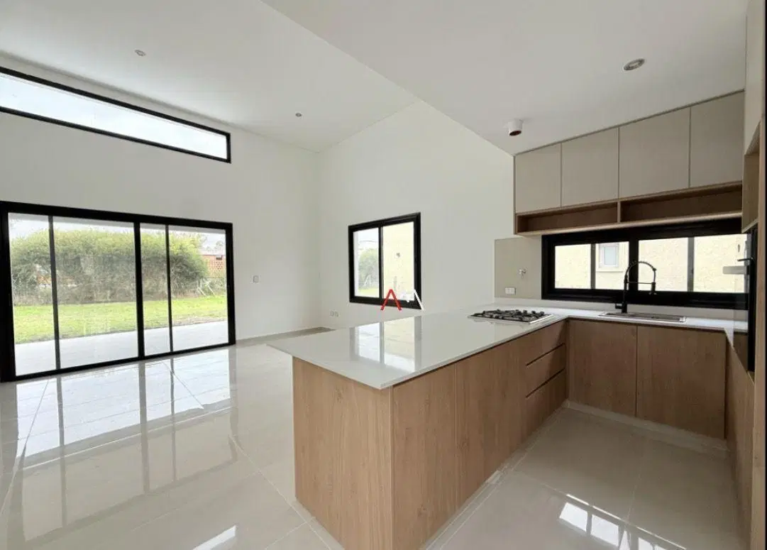 CASA EN VENTA EN SANTA ELENA - PILAR DEL ESTE 2