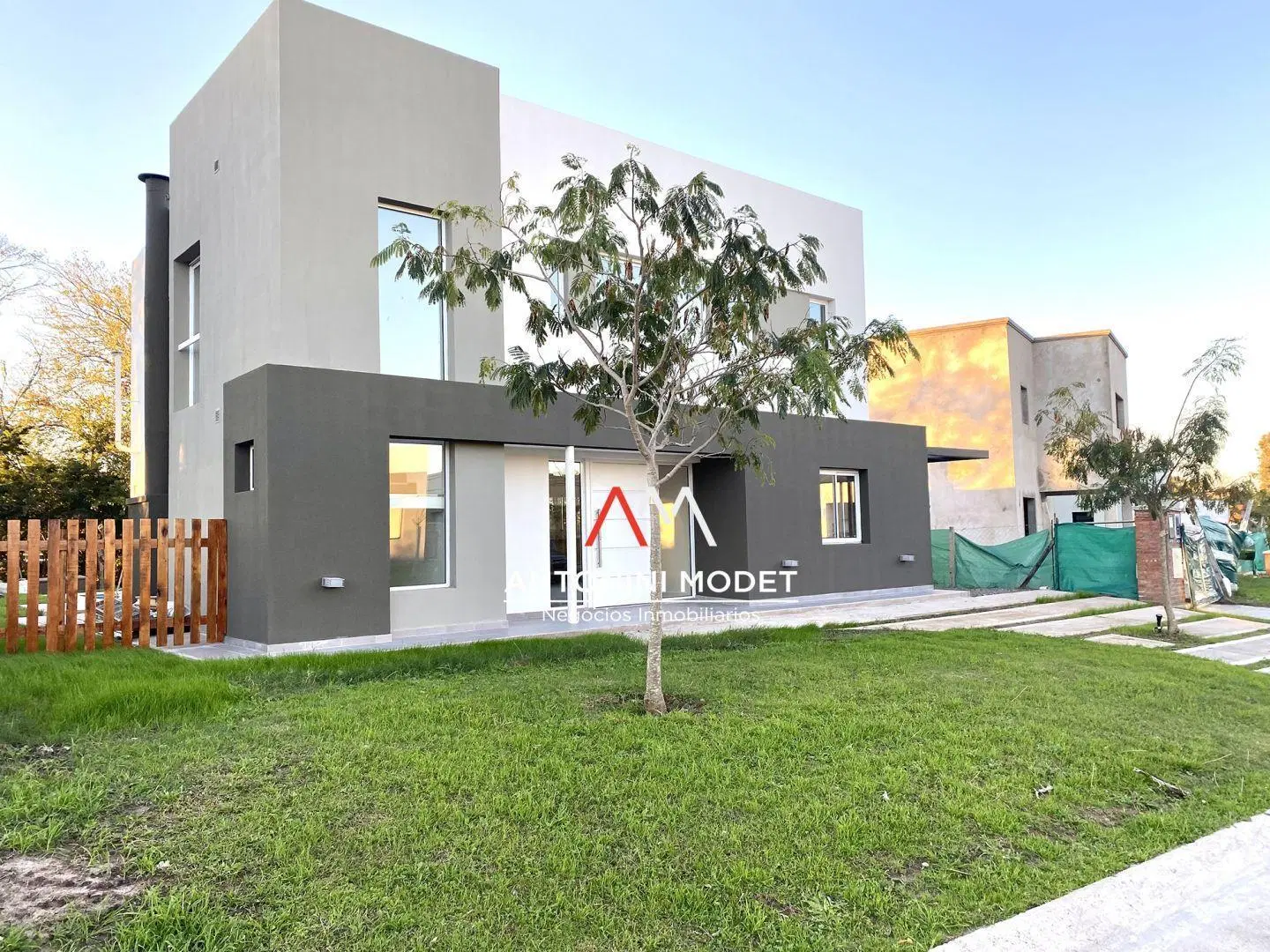 CASA EN VENTA EN SANTA ELENA - PILAR DEL ESTE 2