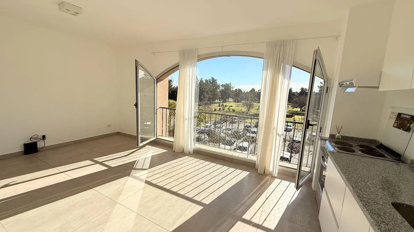 DEPARTAMENTO EN ALQUILER EN PUEBLO CAAMAÑO - PILAR 4