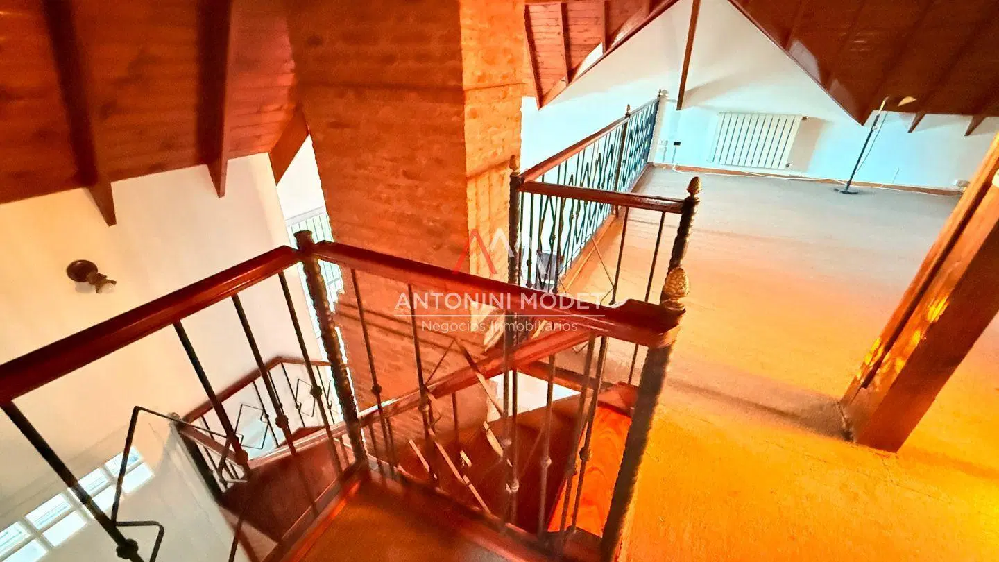 CASA EN VENTA EN MONTECARLO - PILAR 5