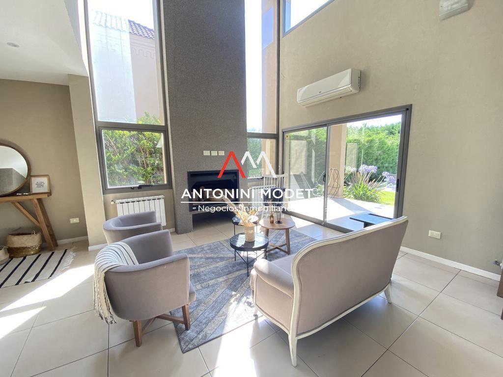Foto de CASA EN VENTA EN LA LOMADA DE PILAR, imagen 2