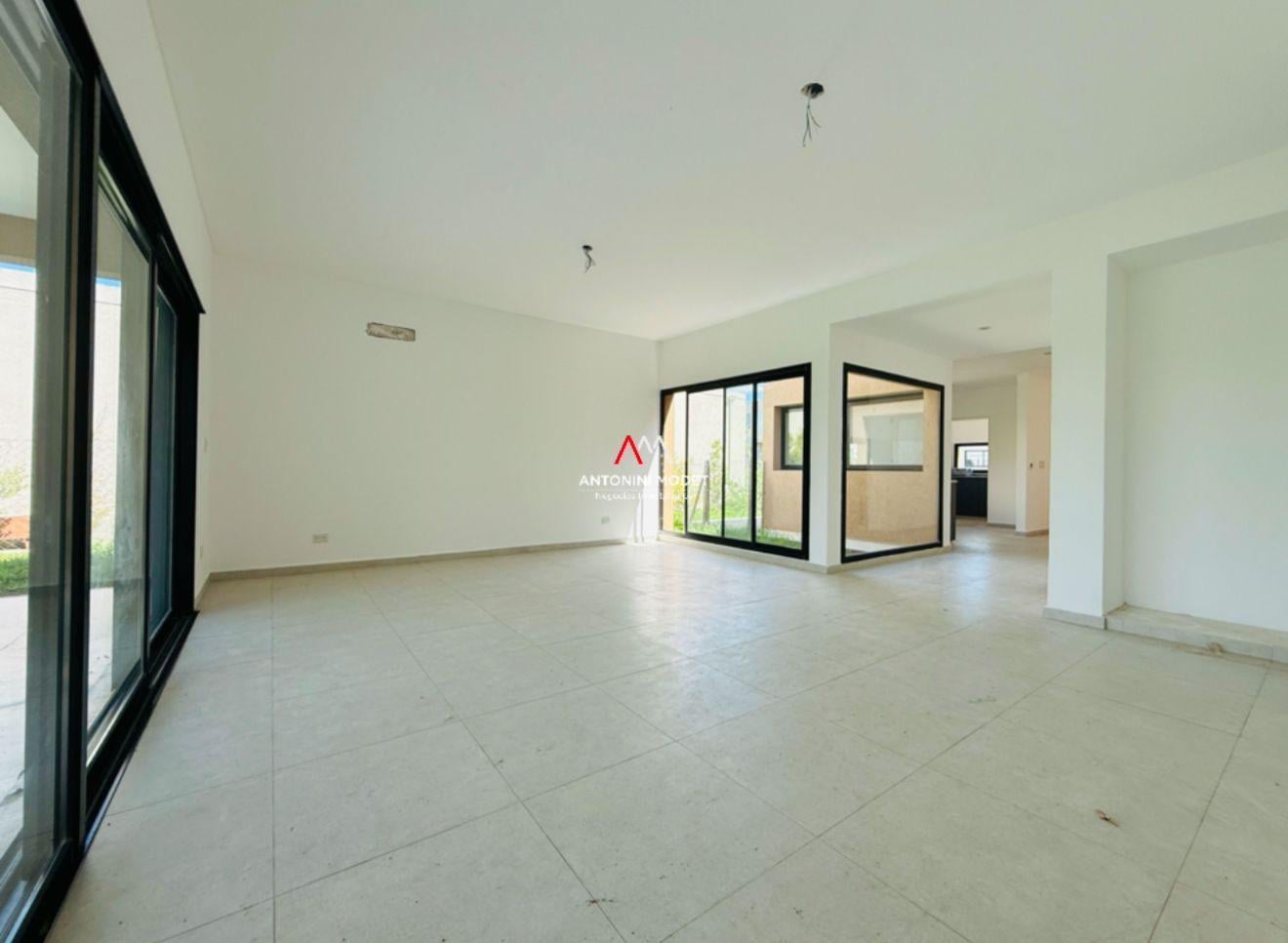 Foto de CASA EN VENTA EN SANTA LUCIA - PILAR DEL ESTE, imagen 3
