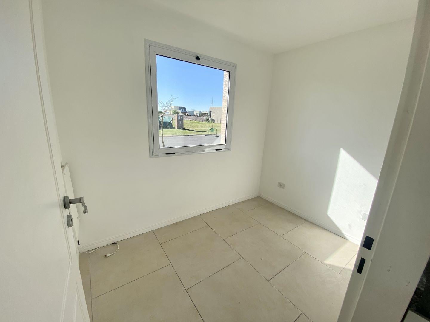 Foto de CASA EN VENTA EN SAN RAMIRO -PILAR DEL ESTE - ANTONINI MODET, imagen 2