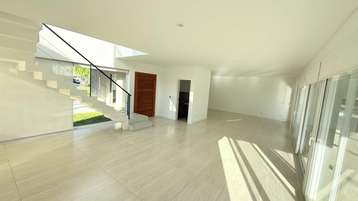 Foto de CASA EN ALQUILER EN AYRES PLAZA - PILAR, imagen 1