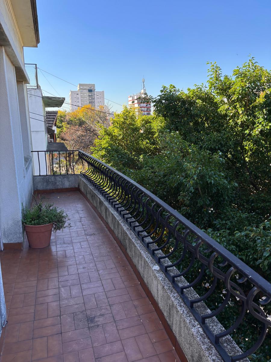 Venta Vivienda Multifamiliar Cochera + Jardin + Terraza. Lote Propio 8,66 X 39,95 4