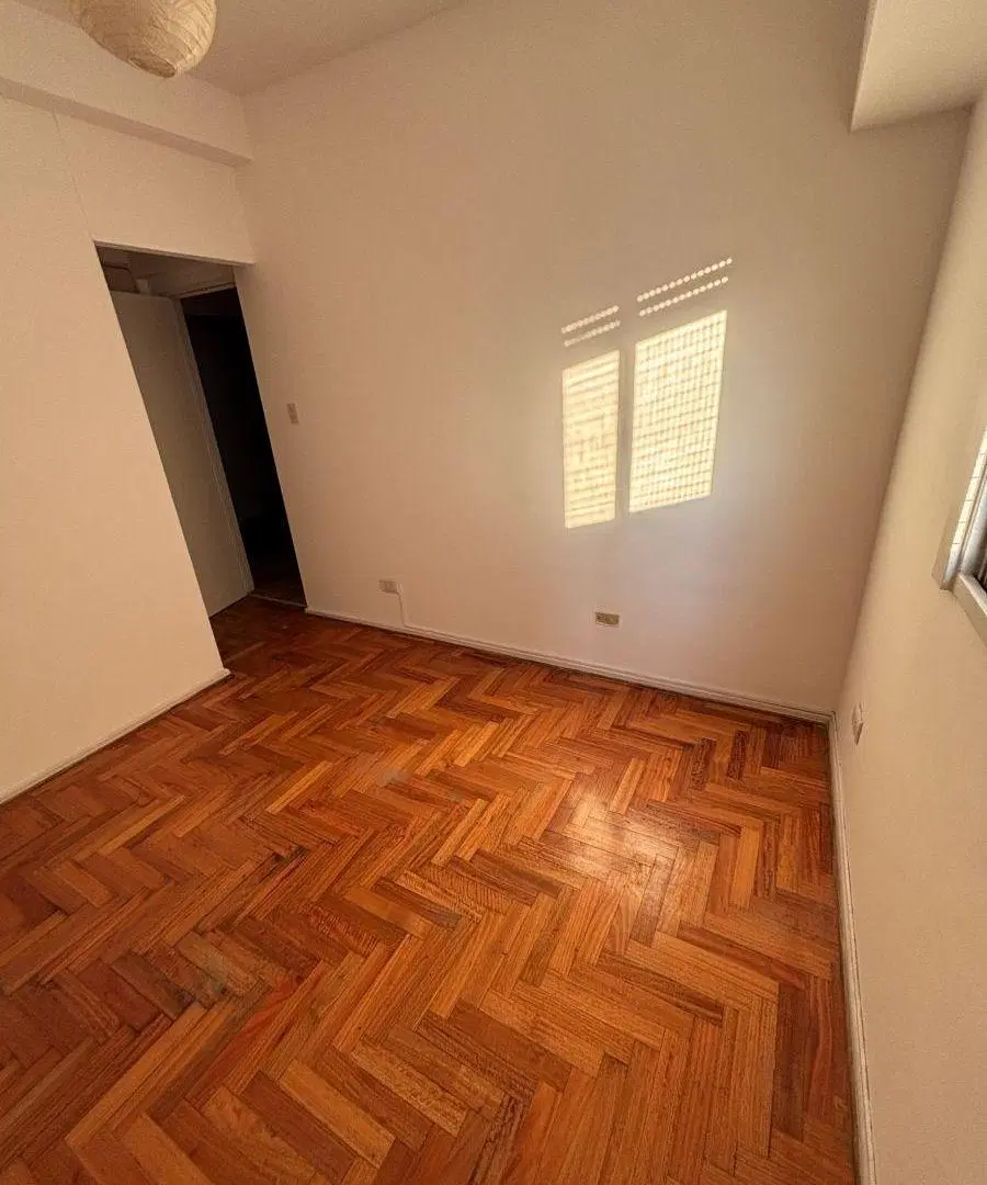 VENTA 2 AMBIENTES CON COCINA INDEPENDIENTE Y LAVADERO. LATERAL. UGARTE 3883 3
