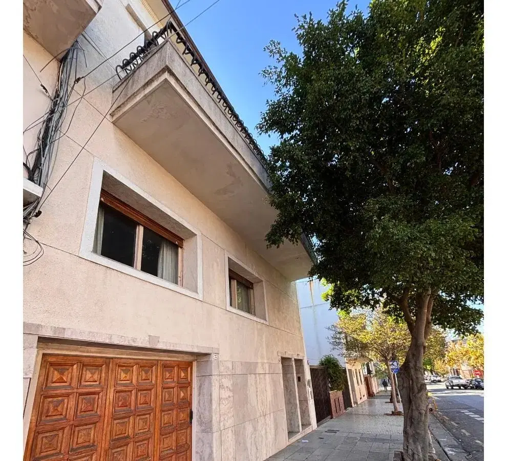 Venta Vivienda Multifamiliar con Cochera +jardin + Terraza 2