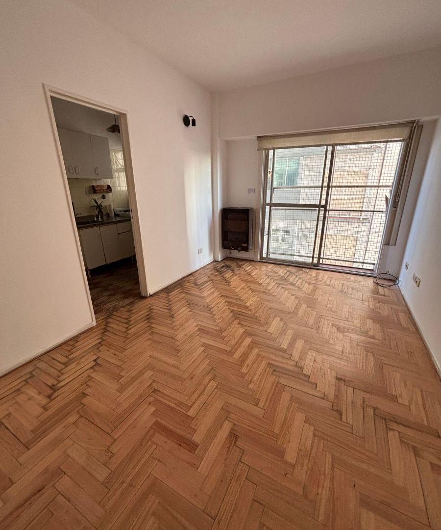 Foto de VENTA 2 AMBIENTES C/COCINA INDEPENDIENTE. LATERAL *APTO CREDITO* MANUEL, imagen 2
