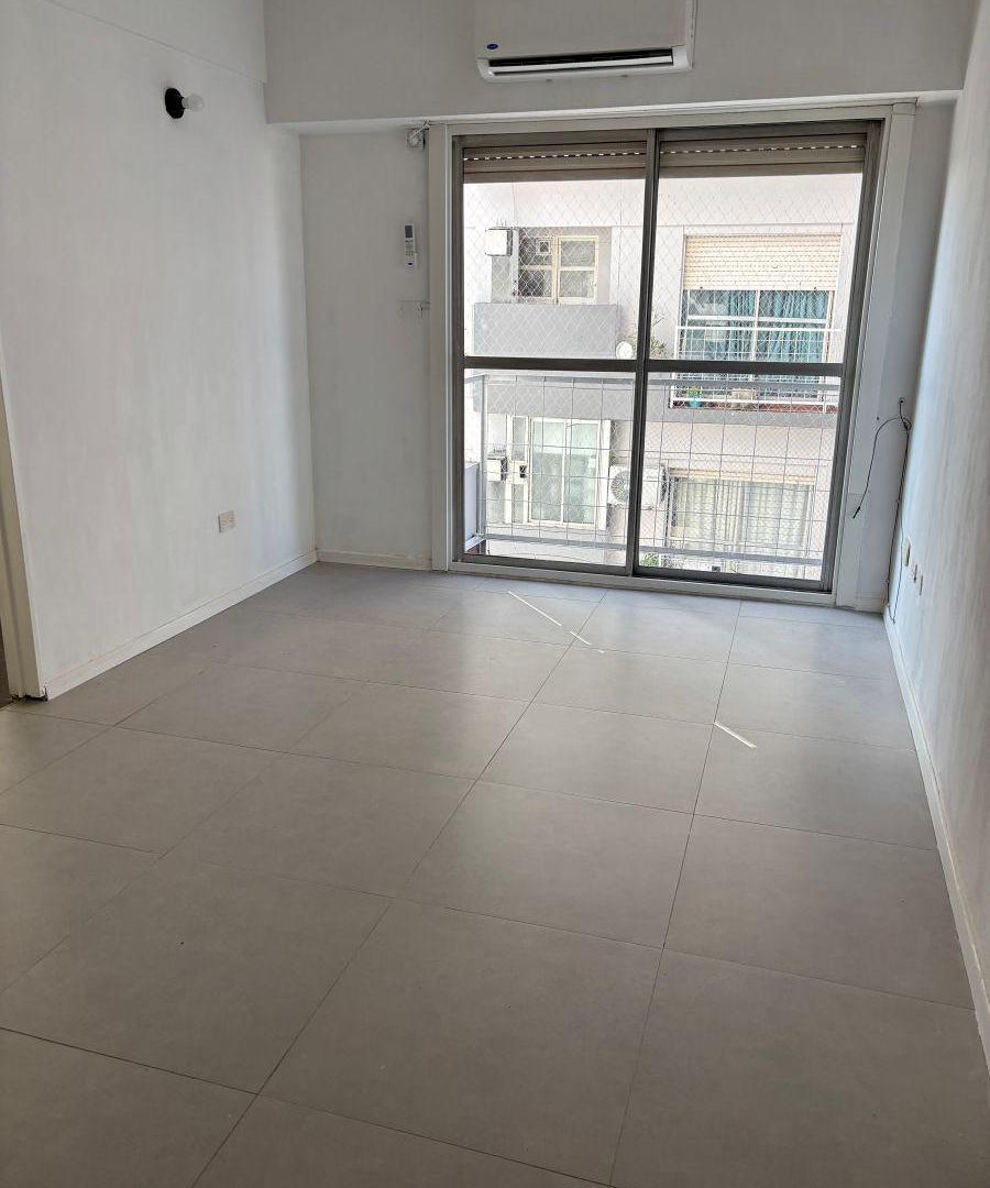 Foto de ALQUILER 2 AMBIENTES LATERAL LUMINOS PISO 11., imagen 4