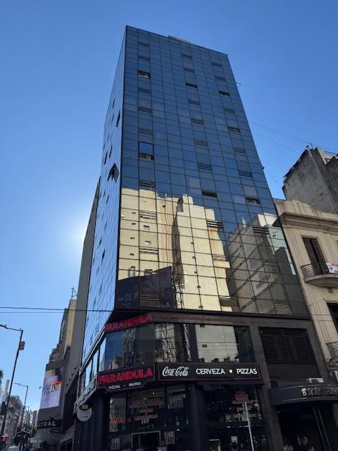 OPORTUNIDAD UNICA VENTA OFICINA MODERNA 70 M2 MONTEVIDEO y AV CORRIENTES