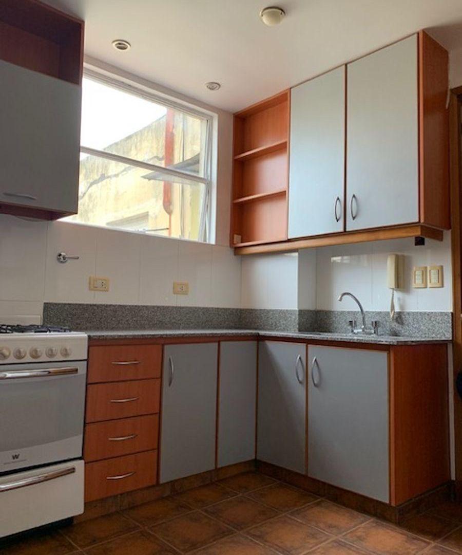 Foto de GRAN OPORTUNIDAD VENTA Excelente 4 ambientes muy luminoso. Apto, imagen 4