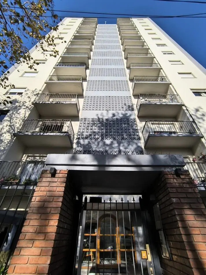 DEPTO 3 AMBIENTES CFTE CON ESPACIO DE COCHERA 4