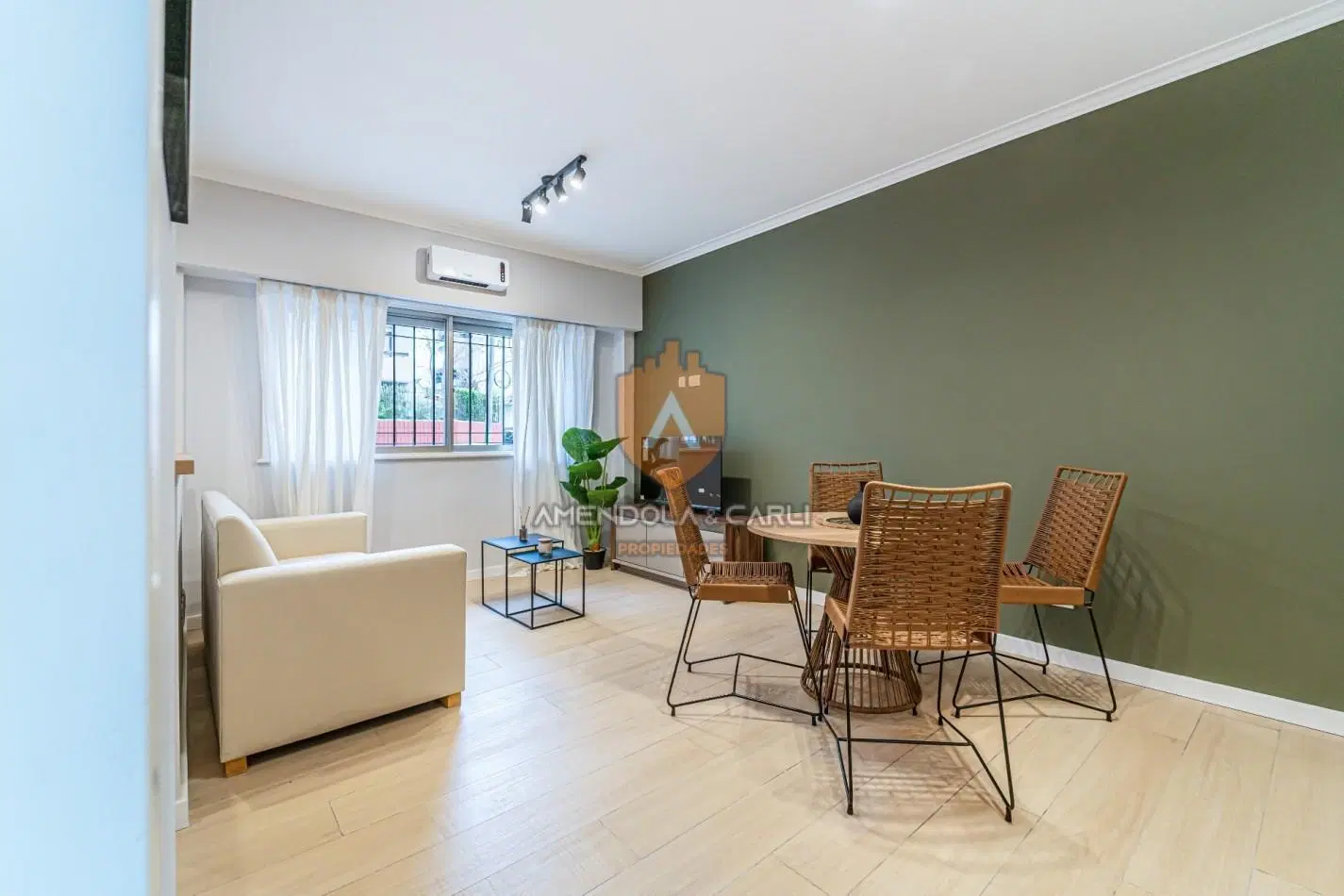 Departamento 2 amb en PB a la calle 3