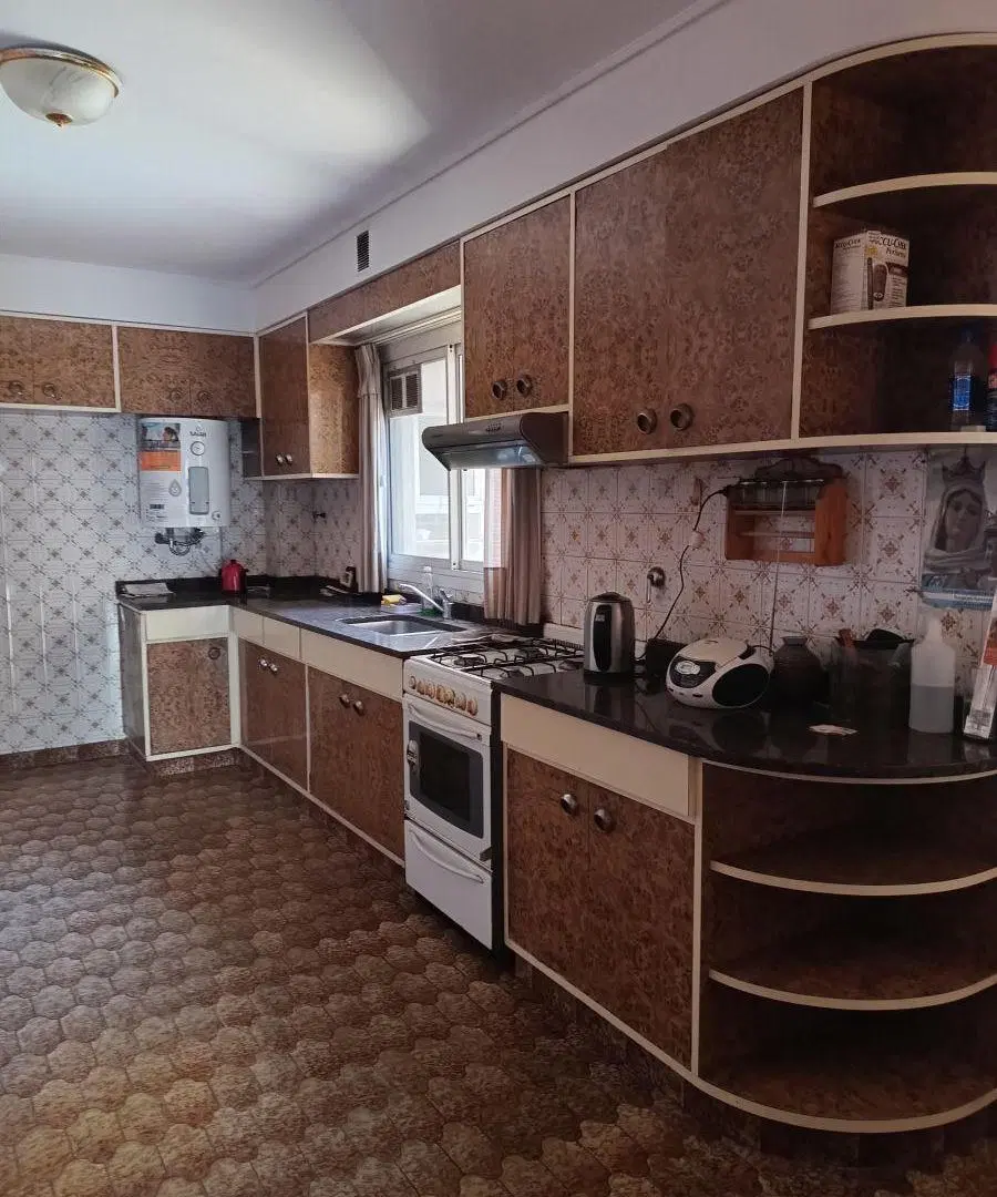 DEPARTAMENTO CALIDAD PAGANO. CENTRICO CON COCHERA. 4/ 4 DORMITORIOS 8