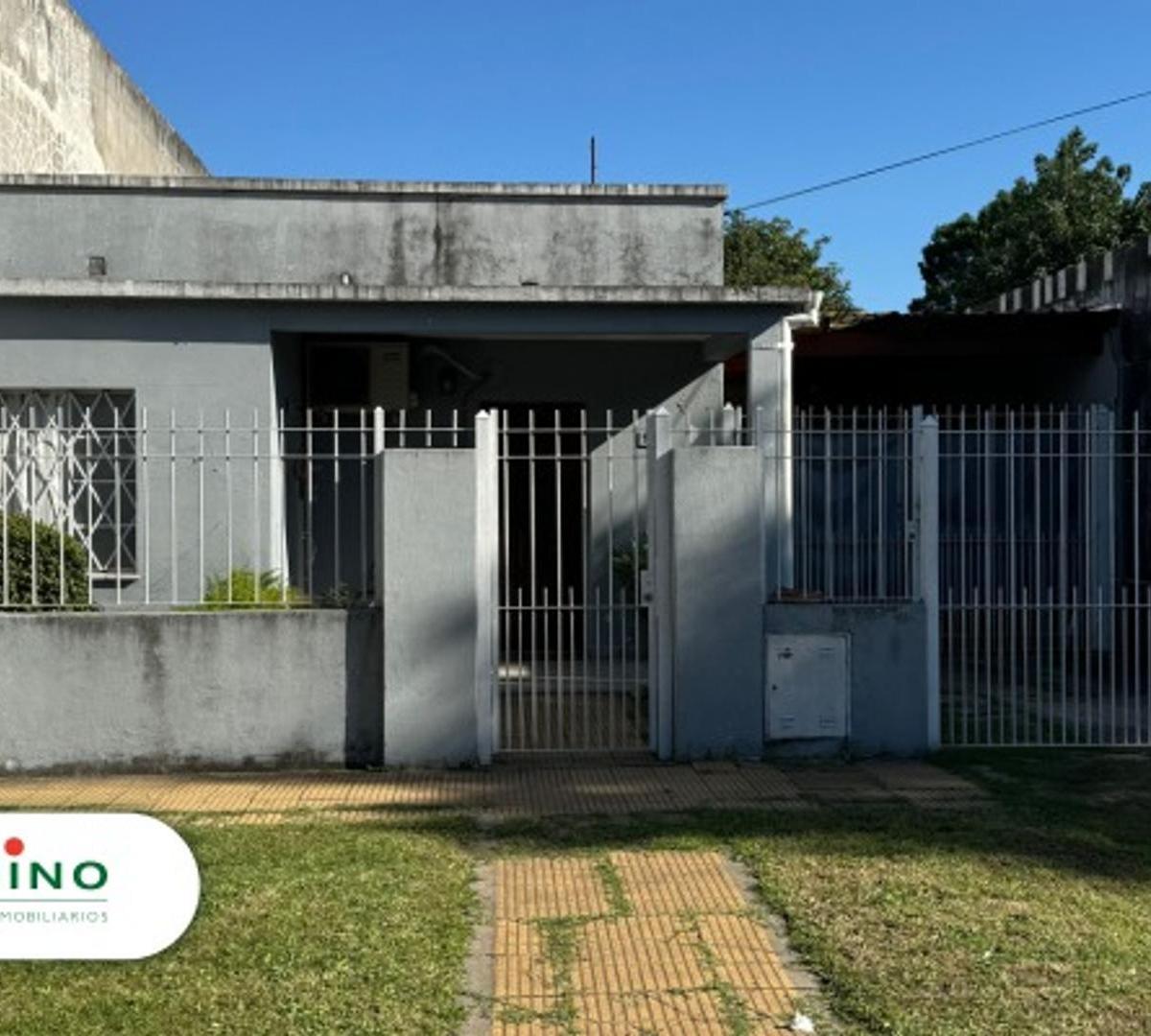 Casa de Tres Ambientes a La Venta en San Miguel 2