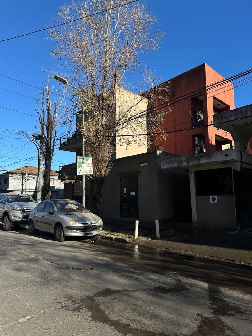 Departamento Dos Ambientes con Cochera 3