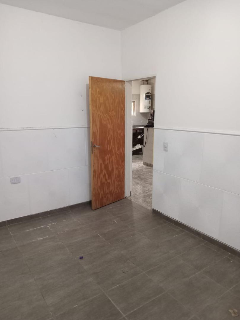 Casa de Tres Ambientes a La Venta en Jose C Paz 3