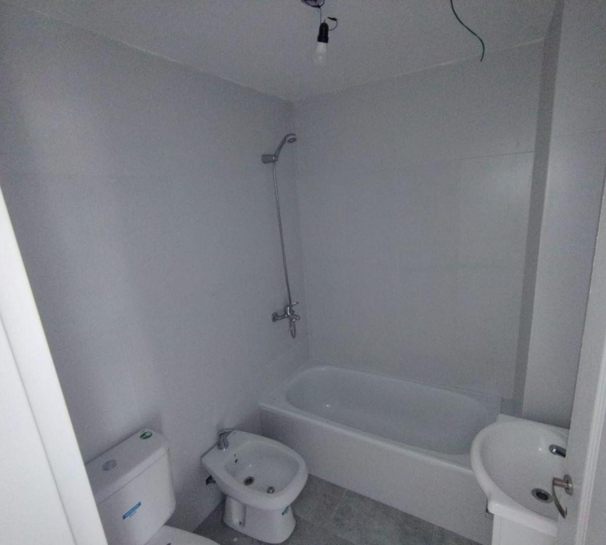 Departamento 2 Ambientes. | Irigoin Esquina Delia 3