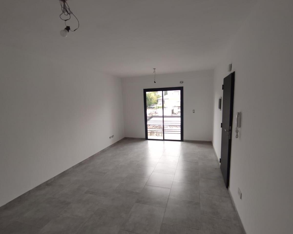 Departamento 2 Ambientes. | Irigoin Esquina Delia 5