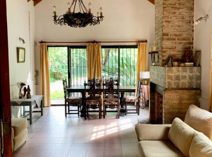 Casa 4 ambientes. | Roque Saenz Peña al 1800 2