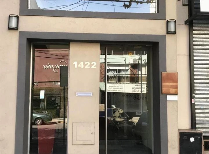 Oficina . | Sarmiento al 1400 4