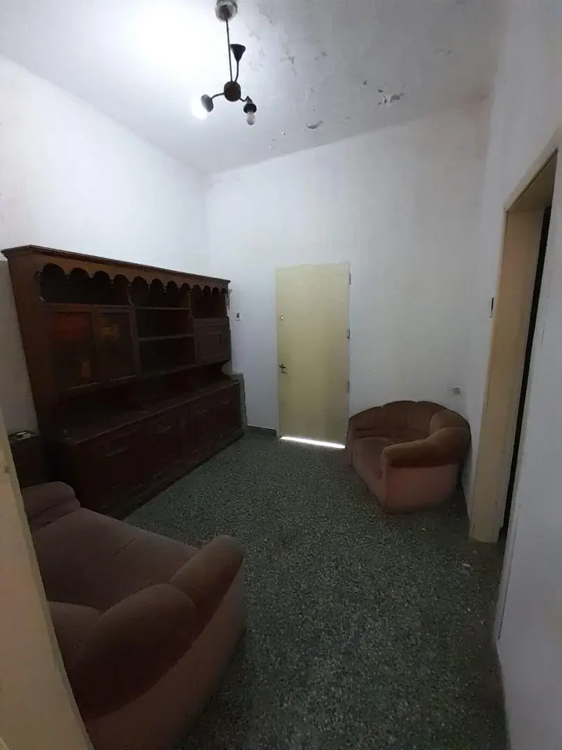 Oficina . | Pueyrredon al 1500 4