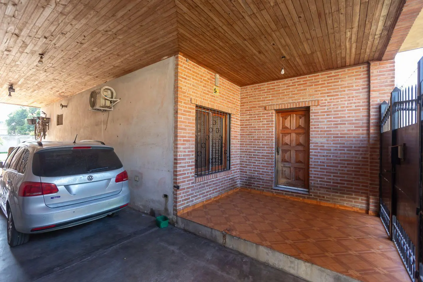 Casa 5 ambientes. | Blas Parera al 4500 2