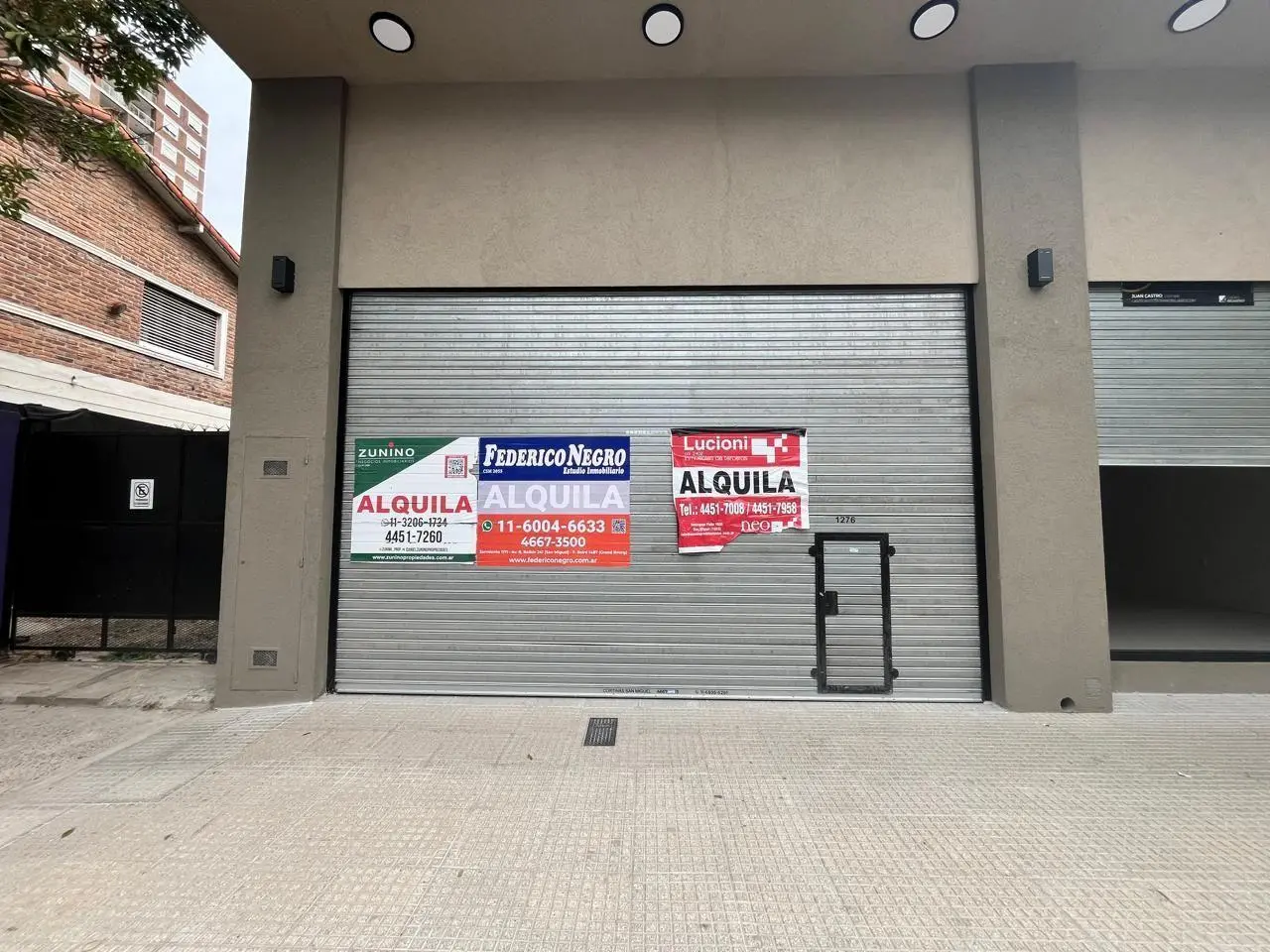 Local . | Sargento Cabral al 1200 2