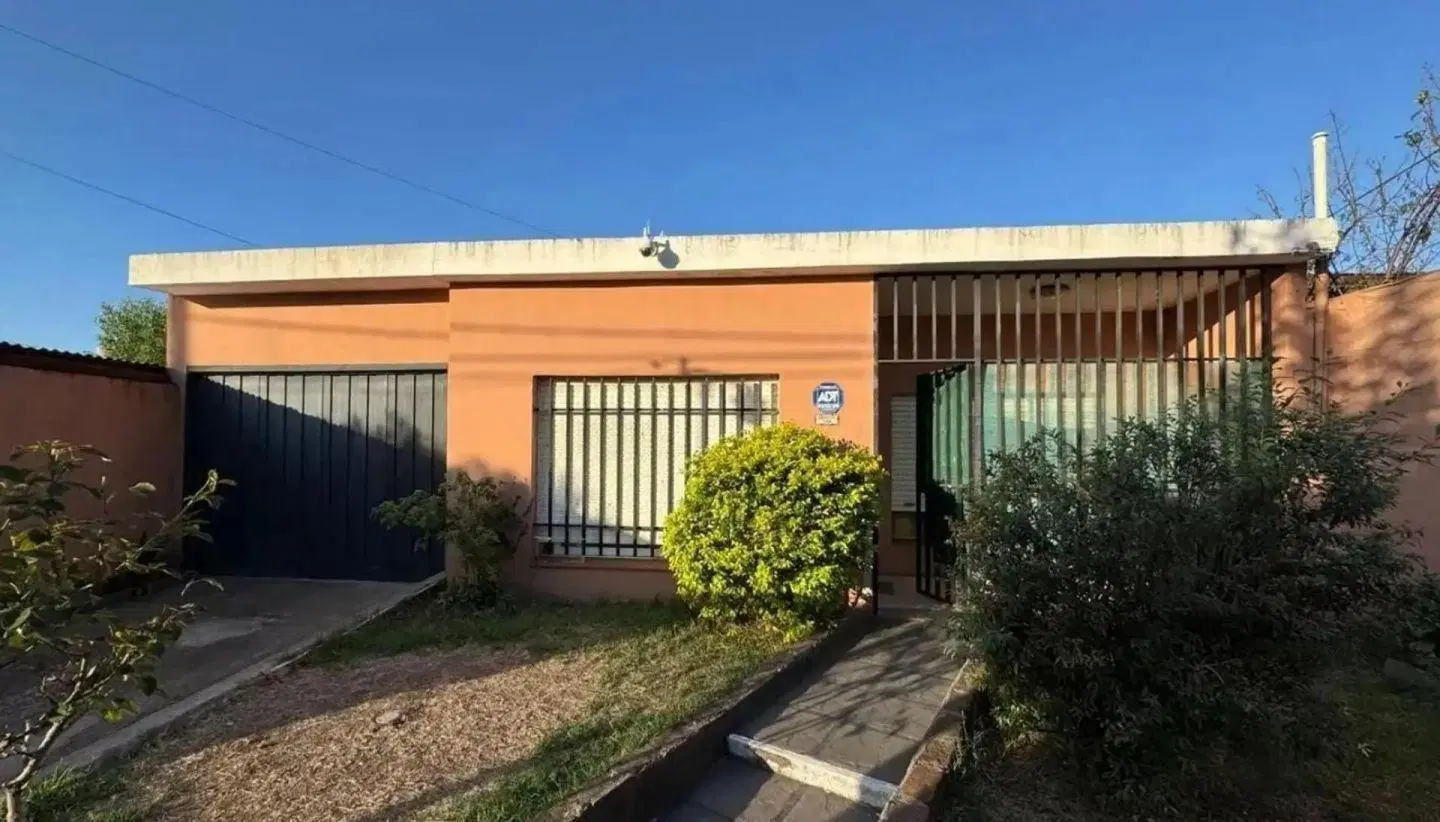 Casa 4 ambientes. | Arroyo al 1200 2