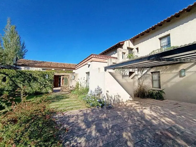 Casa 5 ambientes. | Mayor Irusta al 3700 3