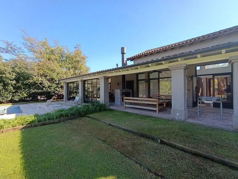 Casa 5 ambientes. | Mayor Irusta al 3700 2