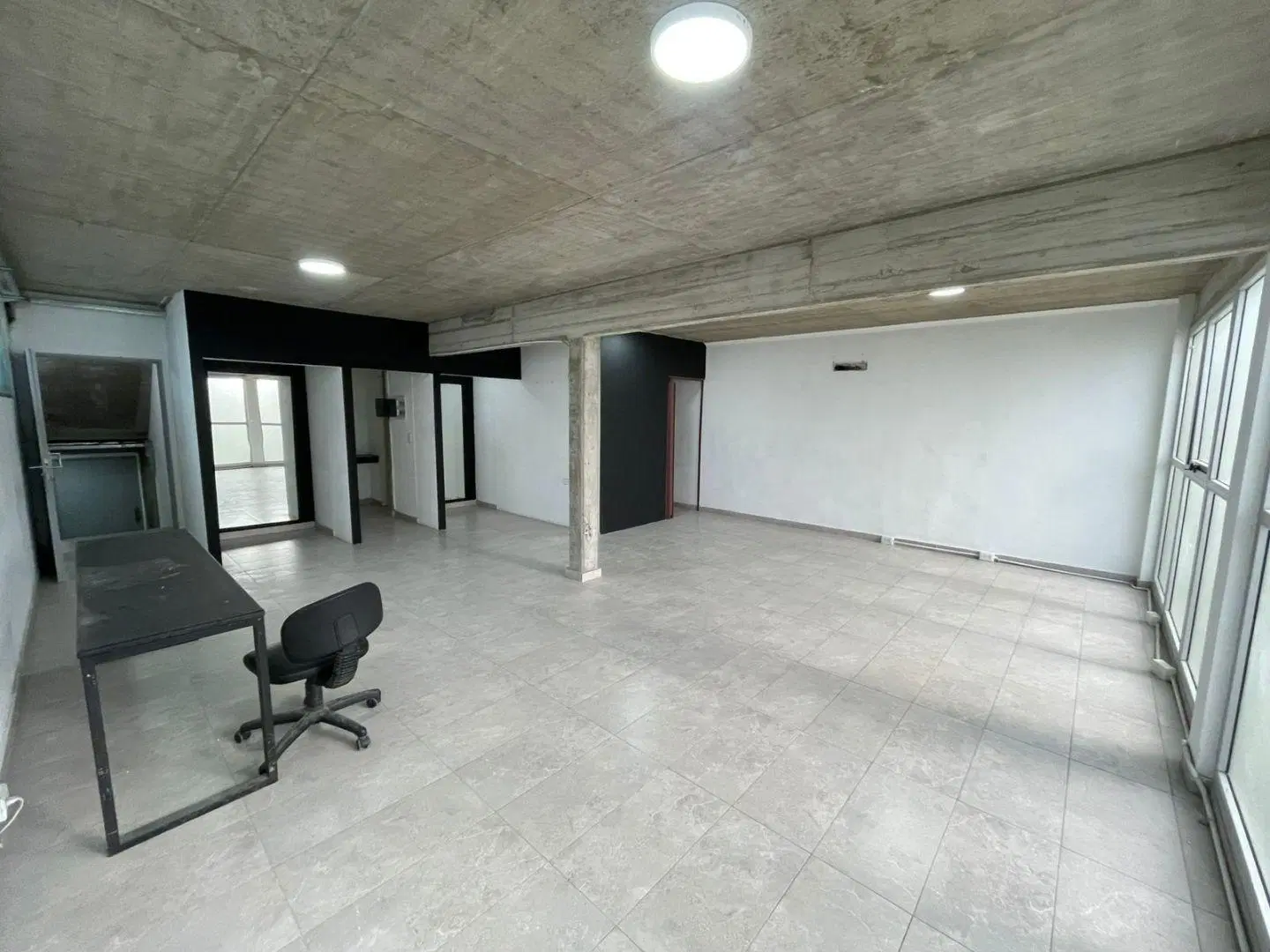 Oficina . | Coronel Charlone al 1200 3