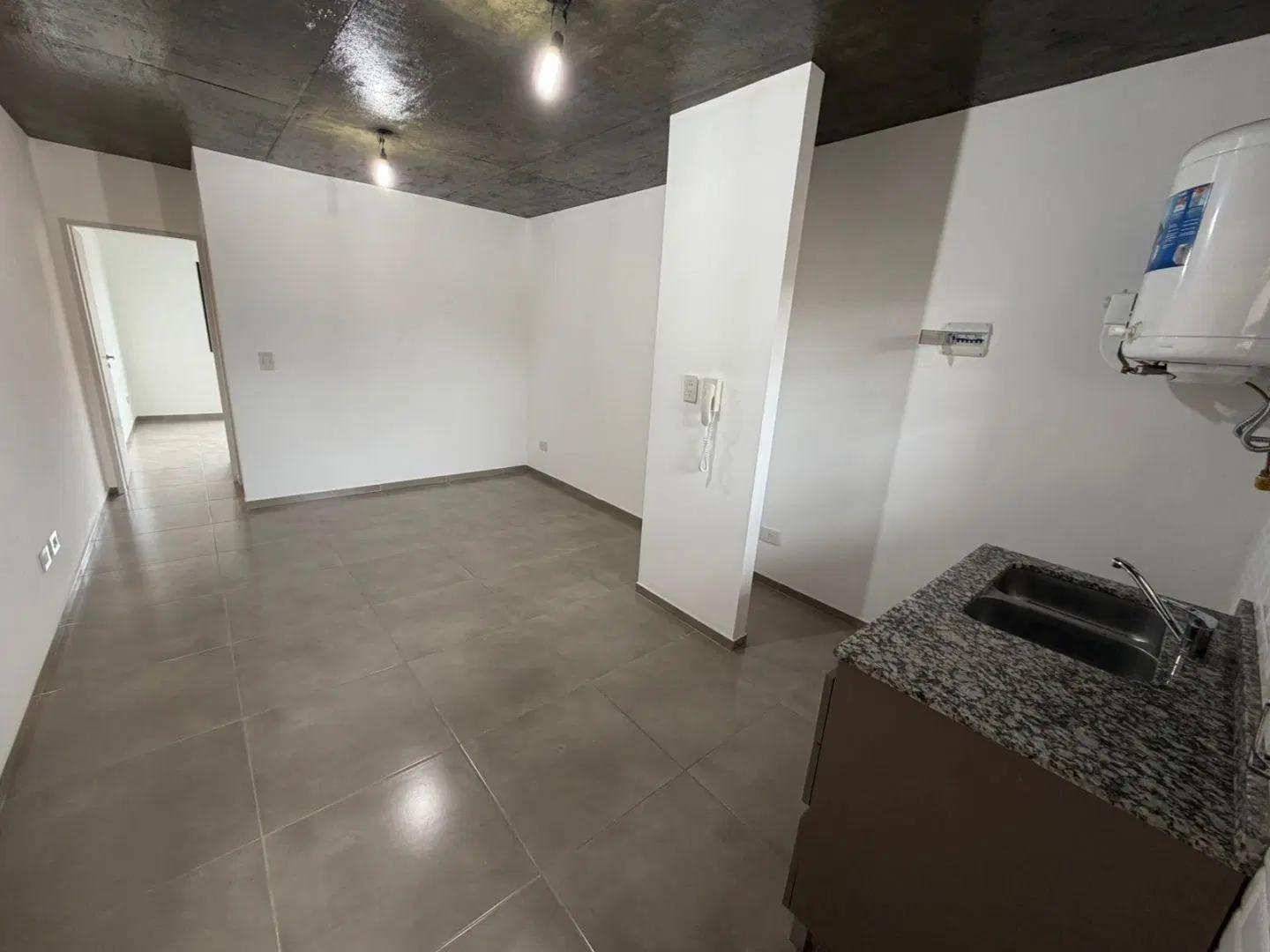 Departamento 2 ambientes. | Juan Maria Gutierrez al 900 4