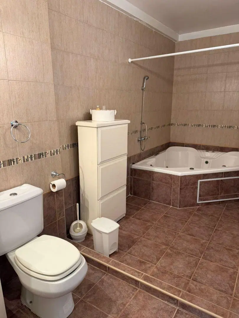 Casa 5 ambientes. | Lago Lacar al 800 2