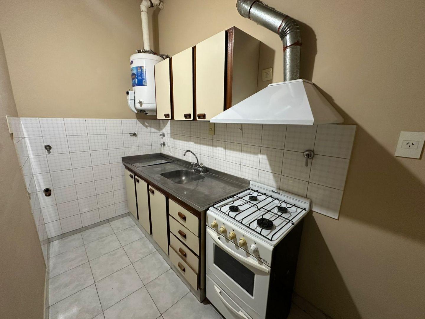 Foto de Departamento 1 ambientes 1 dormitorios. | Int. Juan Irigoin al 1100, imagen 1