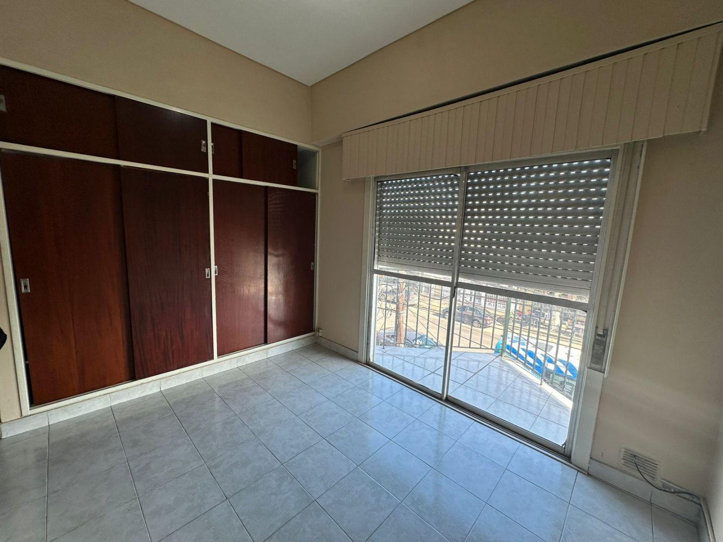 Foto de Departamento 1 ambientes 1 dormitorios. | Int. Juan Irigoin al 1100, imagen 3