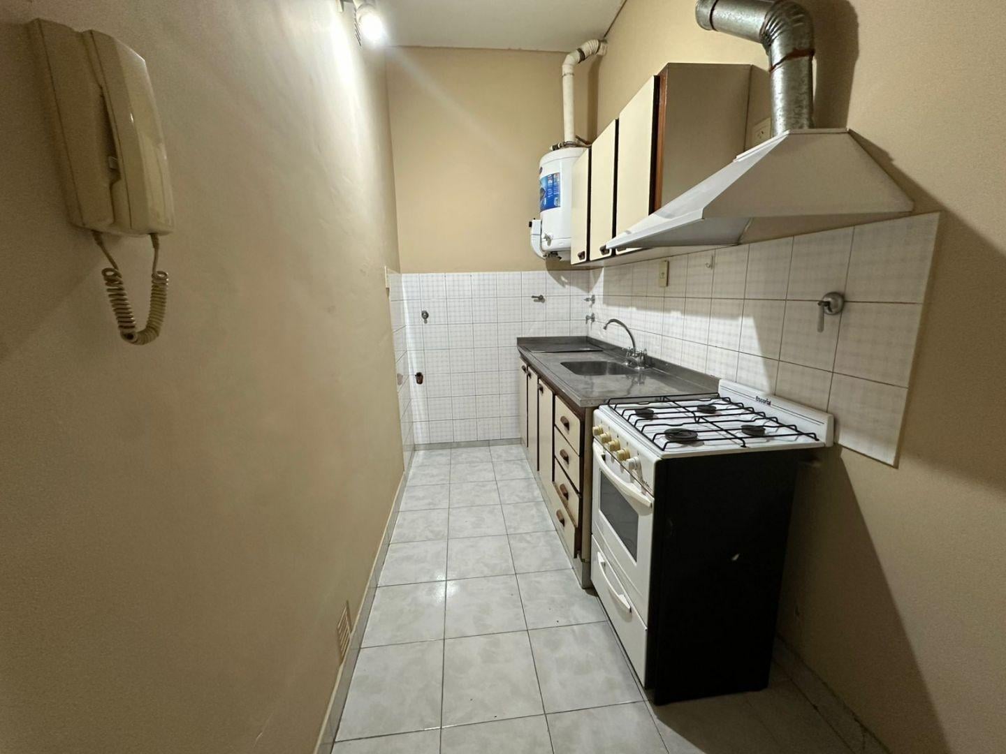 Foto de Departamento 1 ambientes 1 dormitorios. | Int. Juan Irigoin al 1100, imagen 4