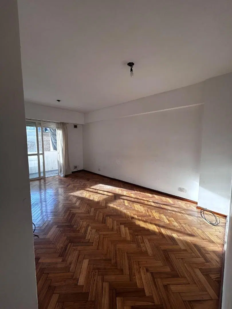 SAN MARTIN 446 02 04 DEPARTAMENTO 1 DORMITORIO 4