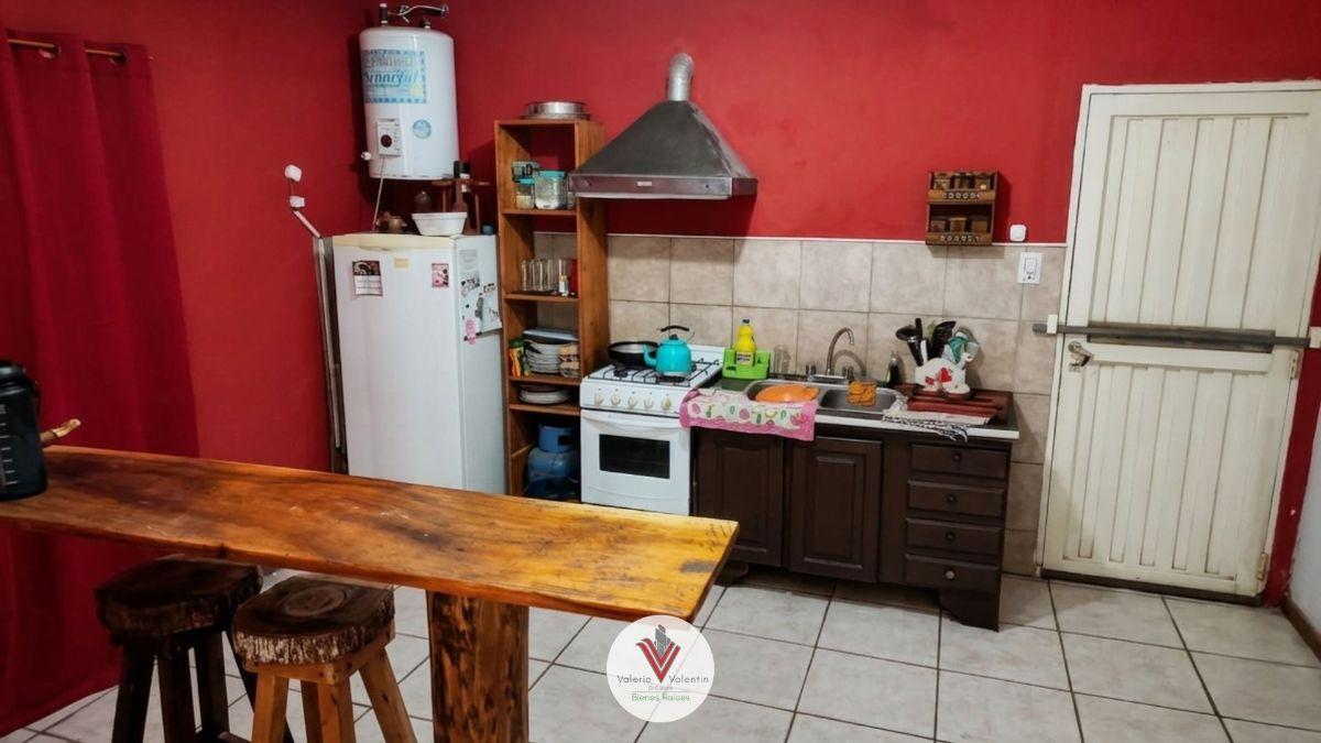 Foto de CASA 2 DORMITORIOS | 200 M2 | AMPLIO PATIO CON DEPOSITO | BARRIO PARQUE, imagen 4