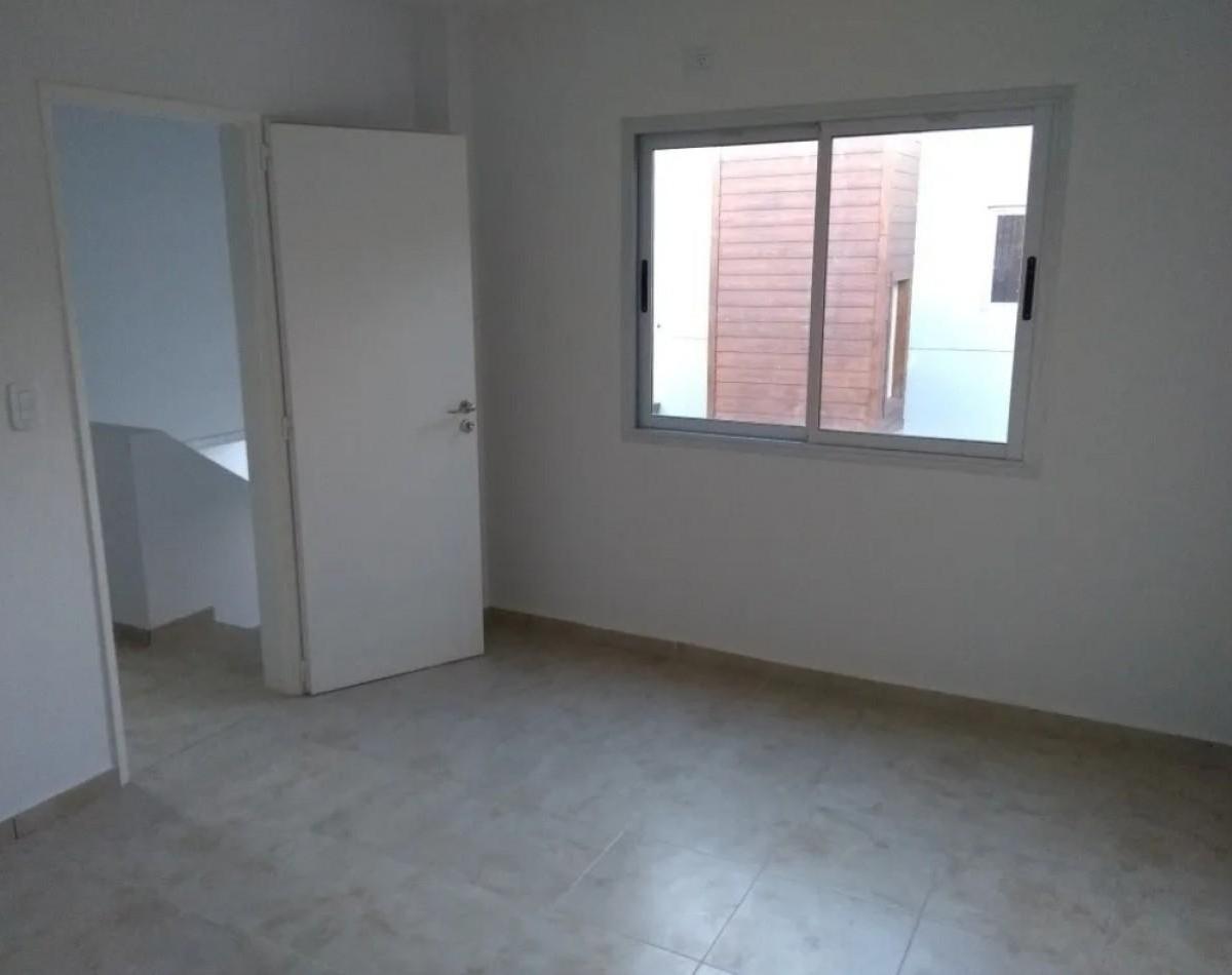 Venta de Duplex 3 Ambientes en Condominio en Ituzaingo Apto Credito Hipotecario 1