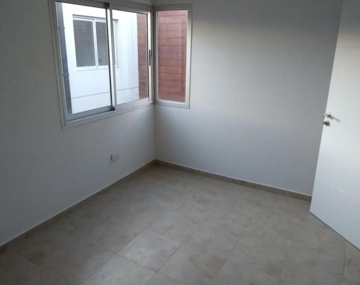 Venta de Duplex 3 Ambientes en Condominio en Ituzaingo Apto Credito Hipotecario 2