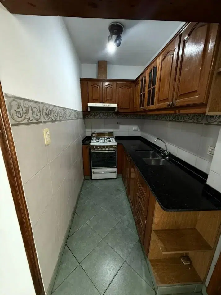Casa 3 Ambientes con Cochera en Castelar Norte Apto Credito 4