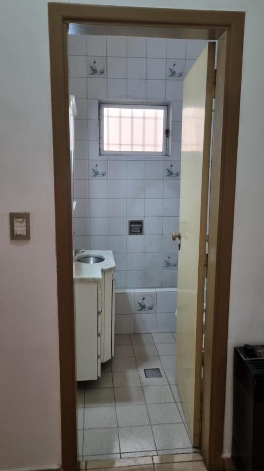 Foto de Alquiler Casa 3 Amb C/Patio En Castelar Norte, imagen 4