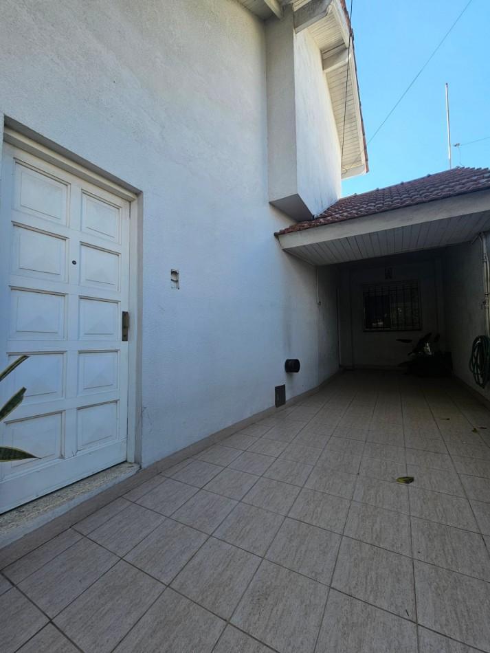 Foto de PH tipo casa de 4 ambientes con entrada independiente, cochera y amplio, imagen 5