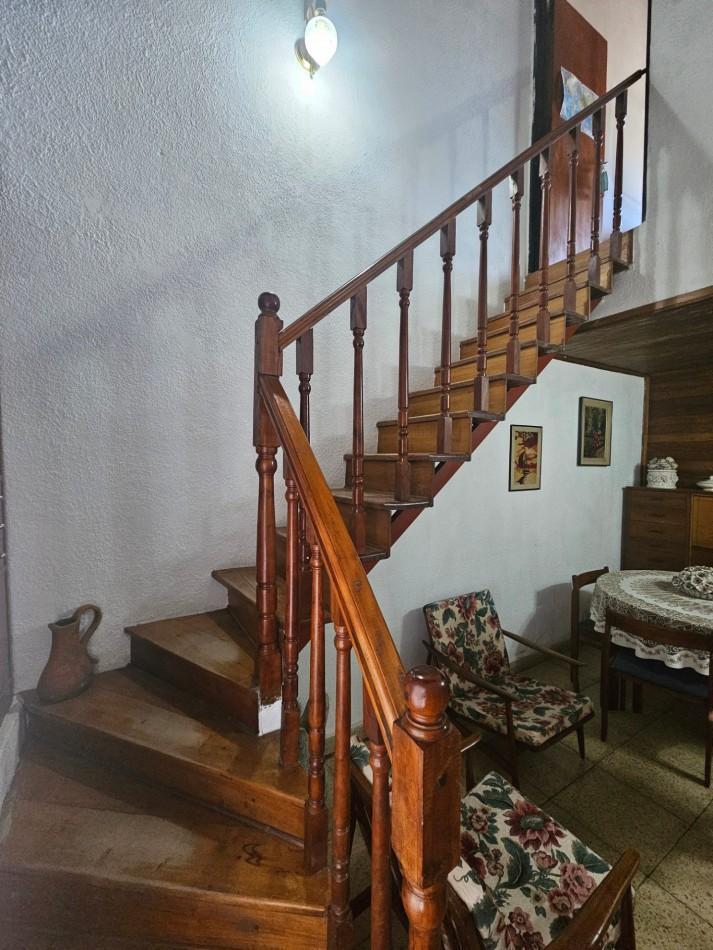 Foto de PH tipo casa de 4 ambientes con entrada independiente, cochera y amplio, imagen 3