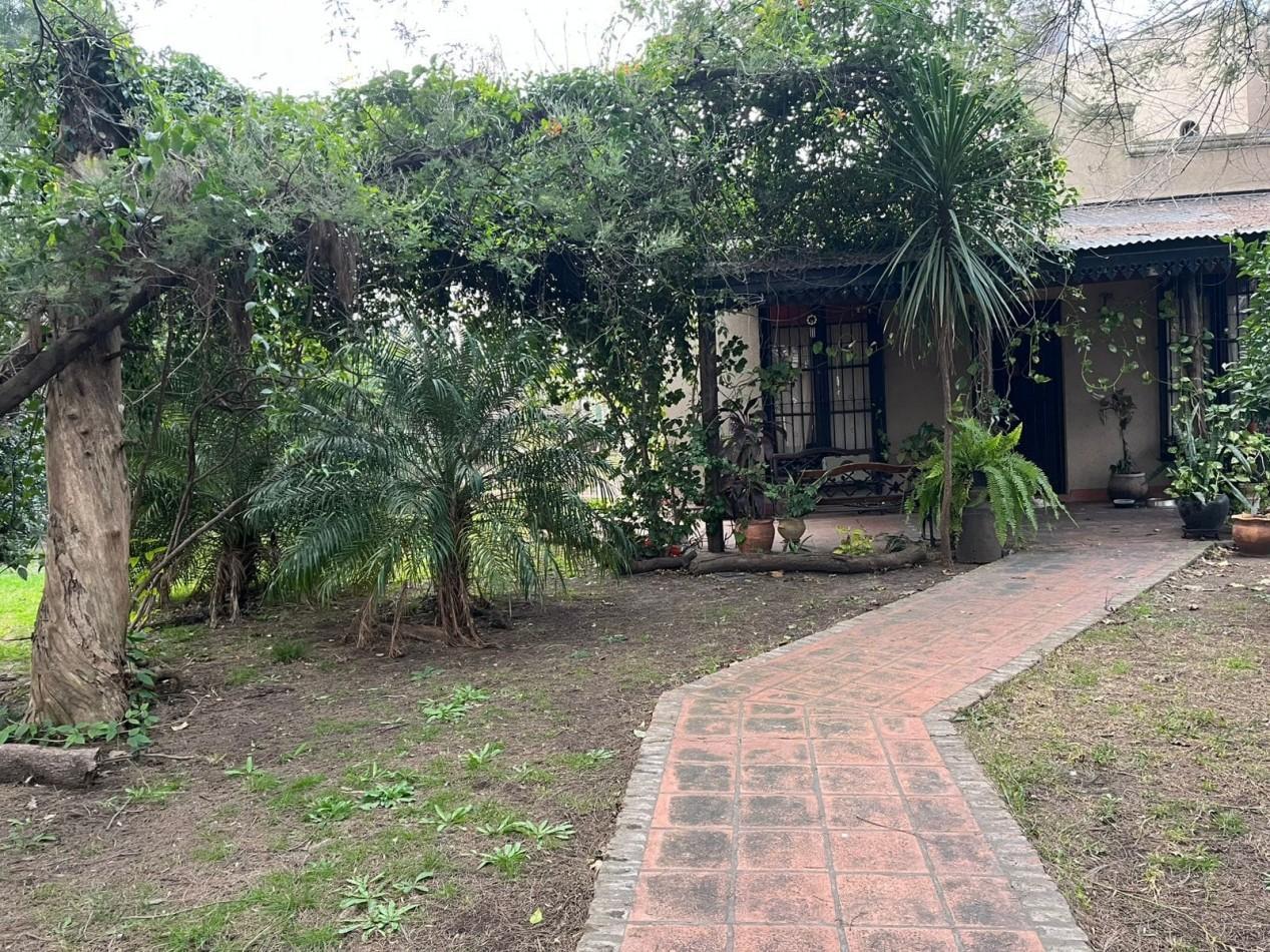 Foto de GRAN LOTE EN ESQUINA DE 1.120 M² CON CHALET - IDEAL INVERSORES Y, imagen 3