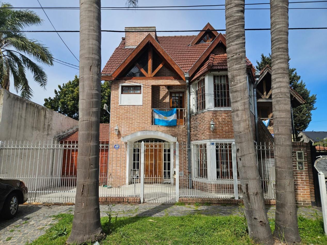 Foto de Chalet 5 Amb C/Piscina y Cochera en Ituzaingo Norte, imagen 1